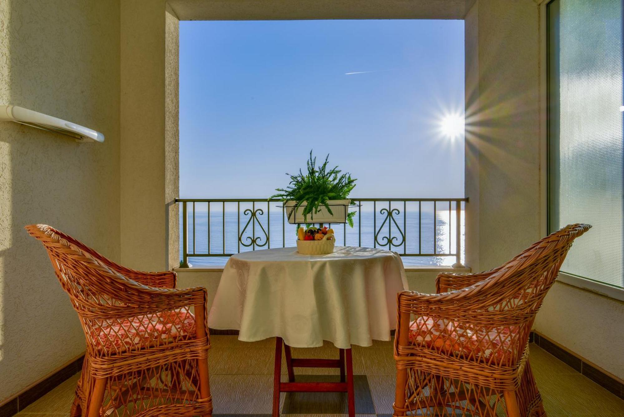 Apartments Leut Sveti Stefan Cameră foto