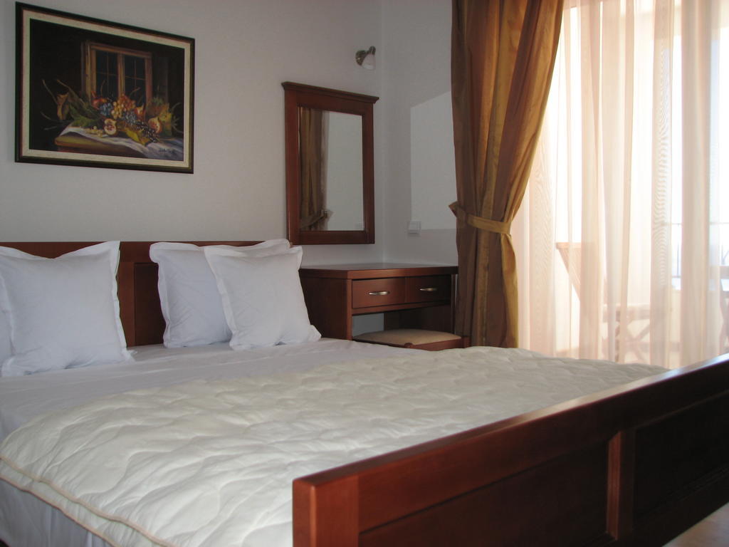 Apartments Leut Sveti Stefan Cameră foto